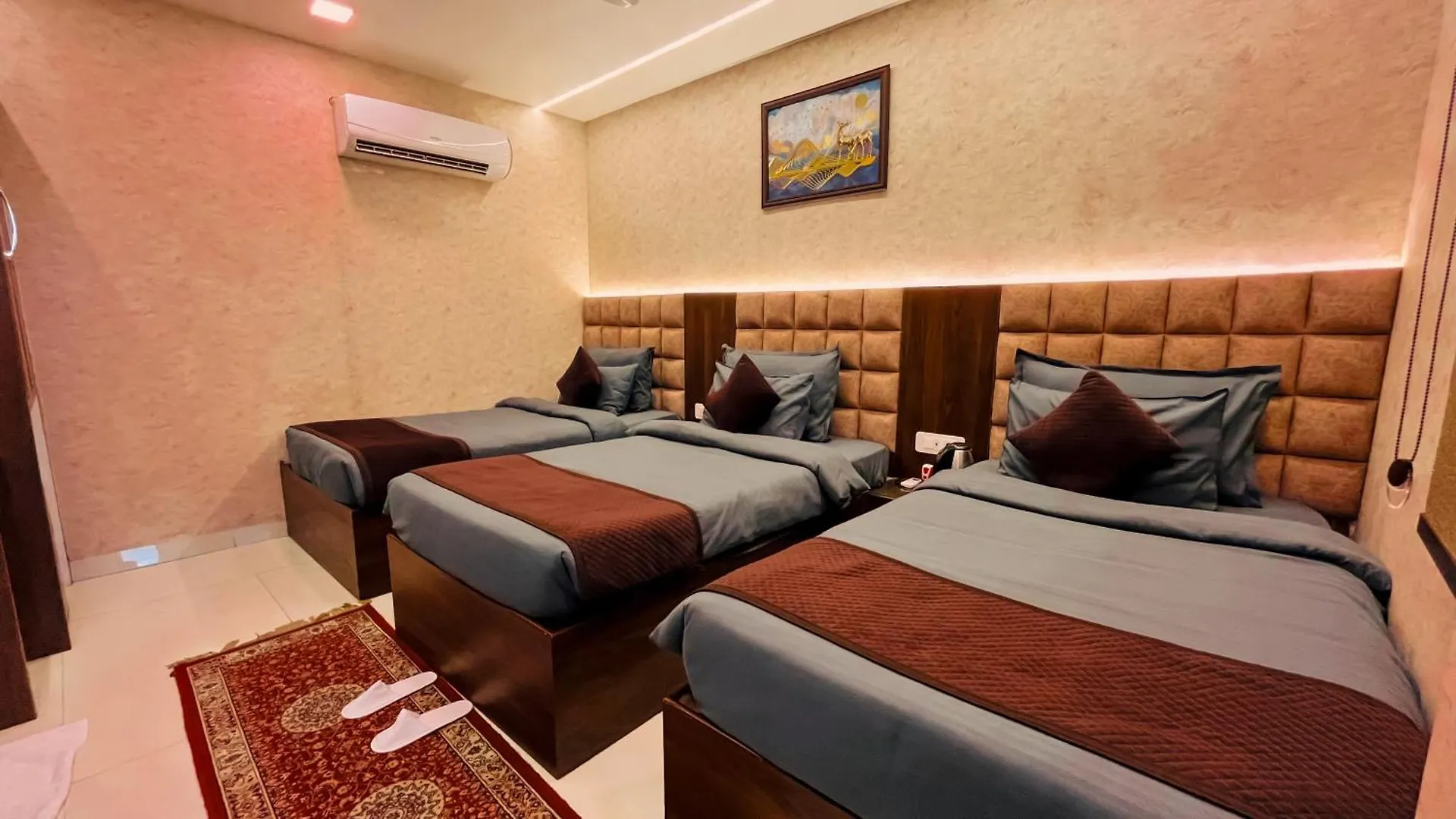 The Vacation Villa Agra  Indie